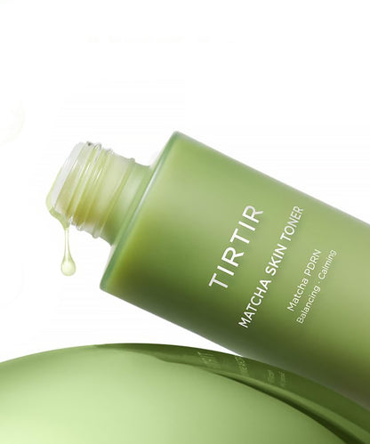 TIRTIR Matcha Skin Toner pouring liquid, lightweight soothing toner texture detail